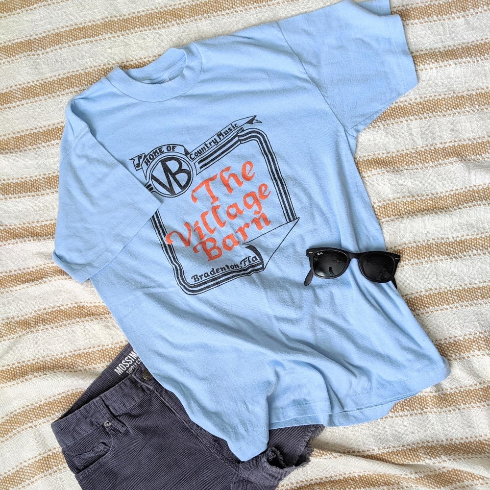 VTG 80s Village Barn Home of Country Music T-Shirt